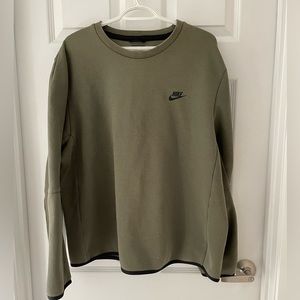 Nike tech fleece crew neck sweatshirt green XL